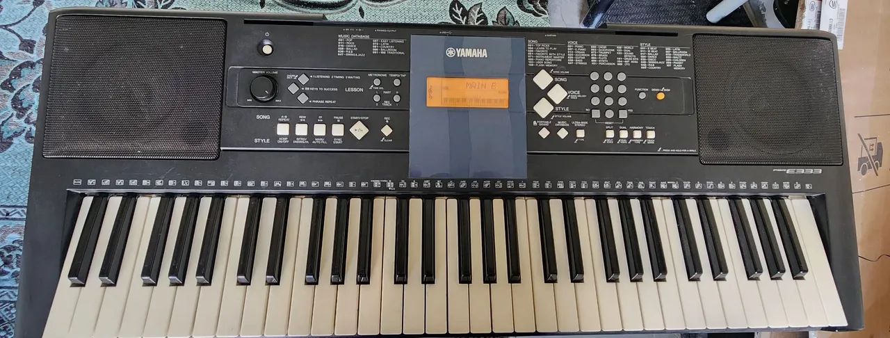 TECLADO YAMHA