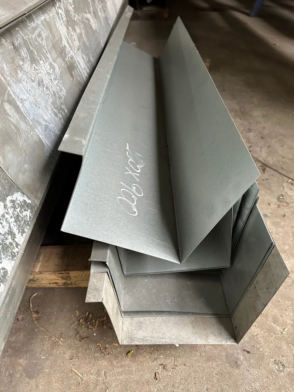 Calhas galvanizadas 150 e 200 - Foto 2