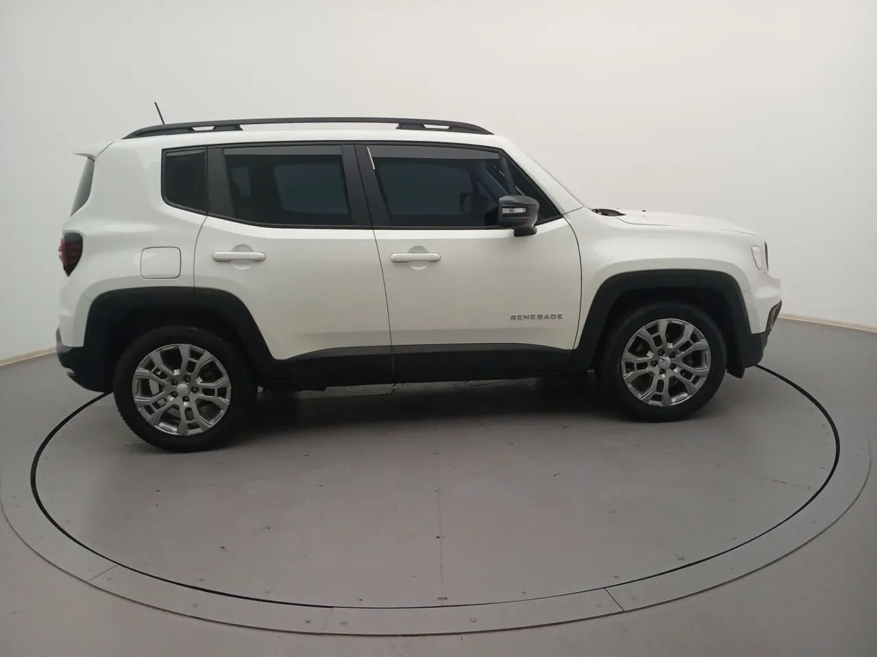 Jeep Renegade Long. T270 1.3 TB 4x2 Flex Aut., foto 6 de 13