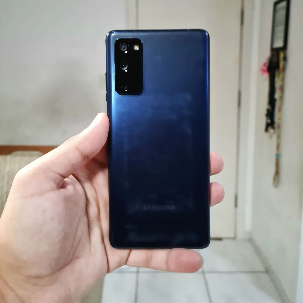 Galaxy S20 FE com Caixa - Funcionando 100% - Foto 4