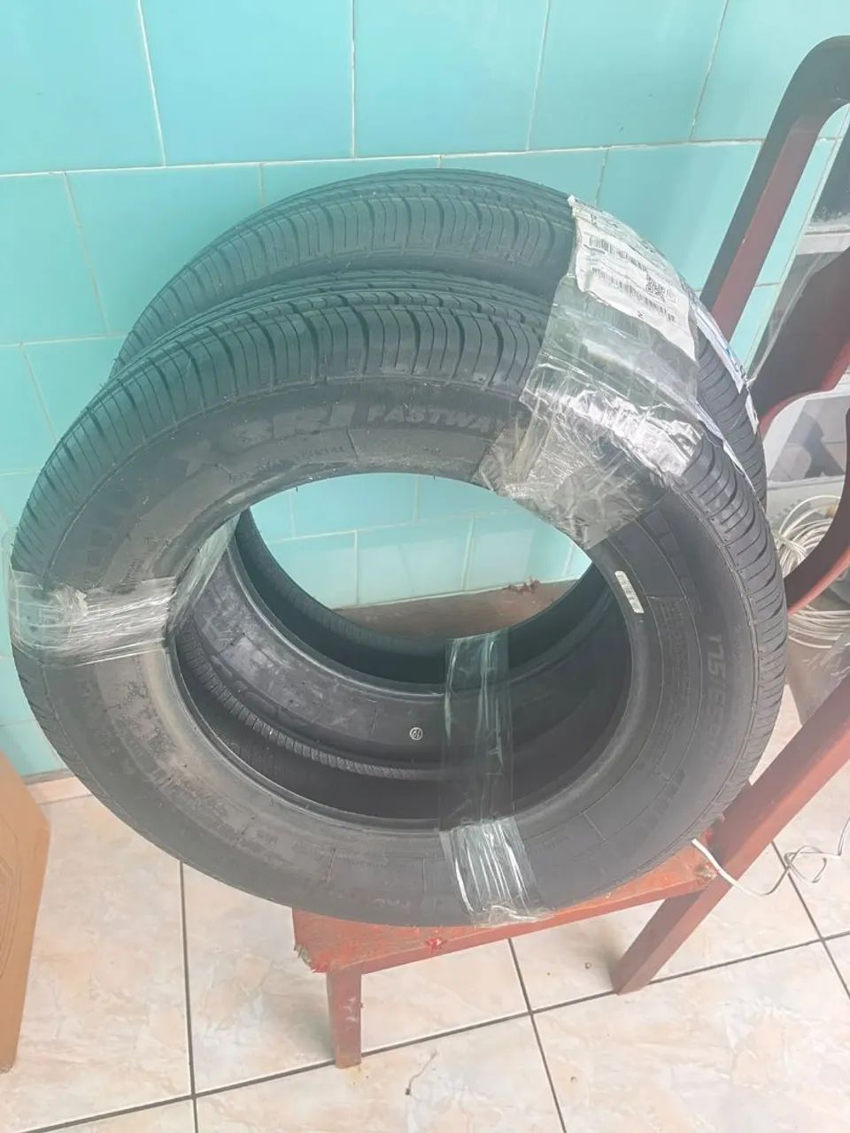 Pneus 175 65 14 zerado. N e remould - Foto 3