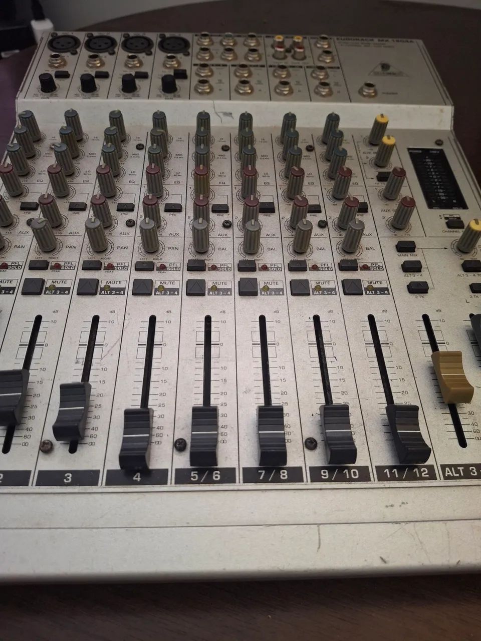 Mesa de som Behringer MX 1604A - Foto 2