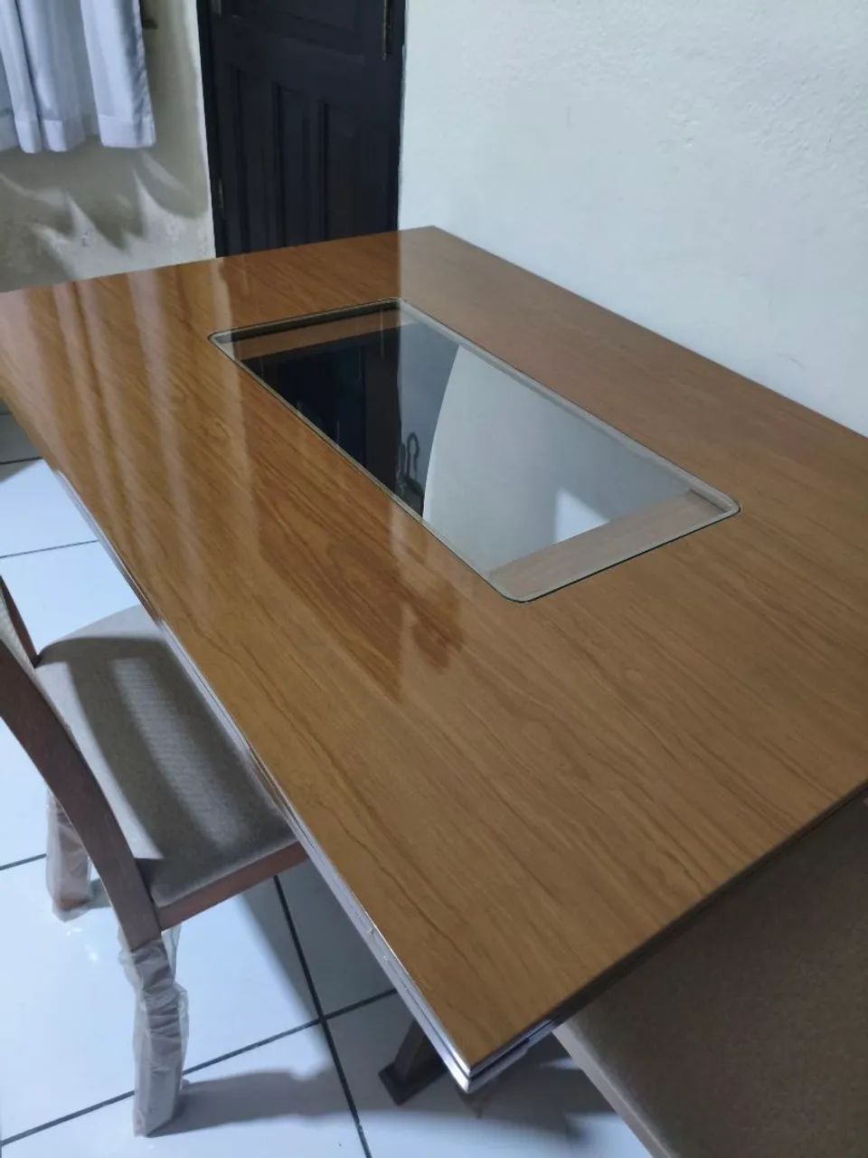 Mesa de jantar 1,2m com centro do tampo em vidro - Foto 3
