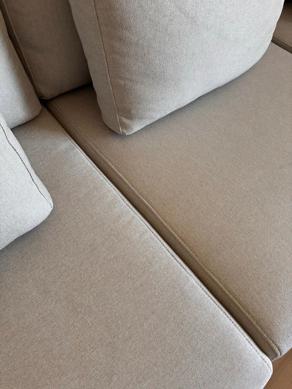 Sofá confortável e elegante  - Foto 4