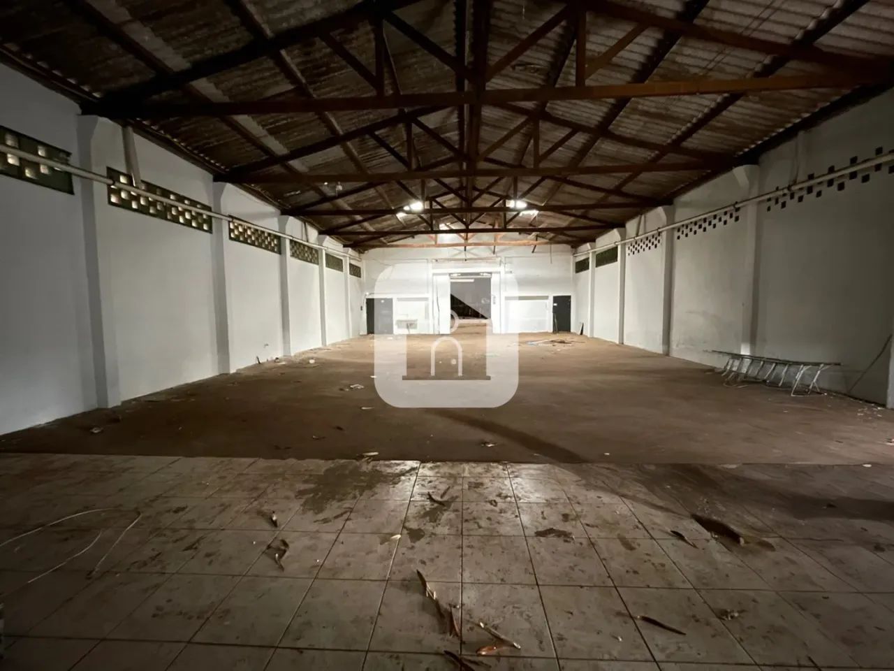 Barracão comercial para locação no bairro Presidente Roosevelt - Foto 2
