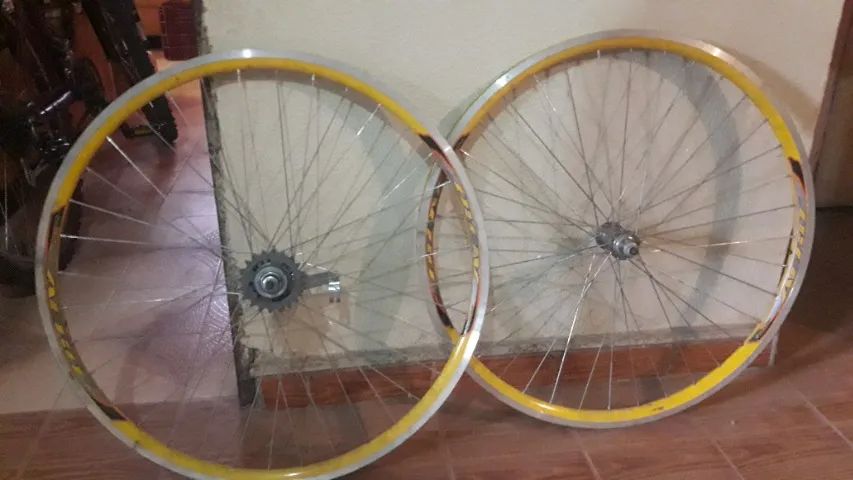 Par de rodas de bicicleta. - Foto 2