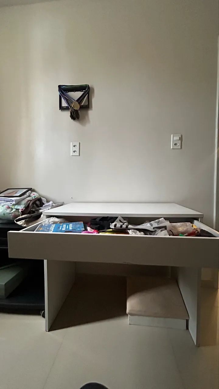 Escrivaninha com gaveta - Foto 2