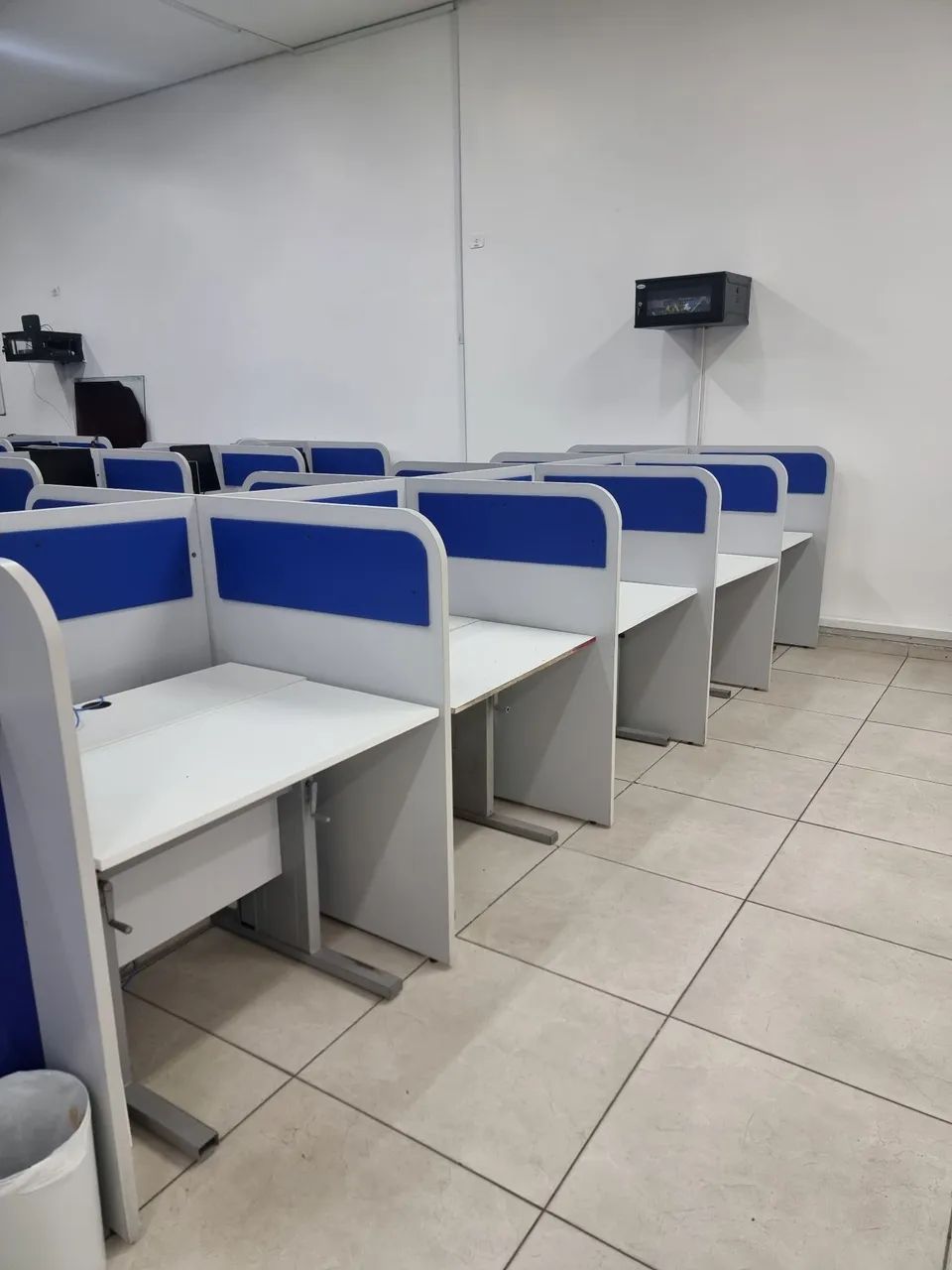Baias NR 17 mais a mesa de supervisor - Foto 2