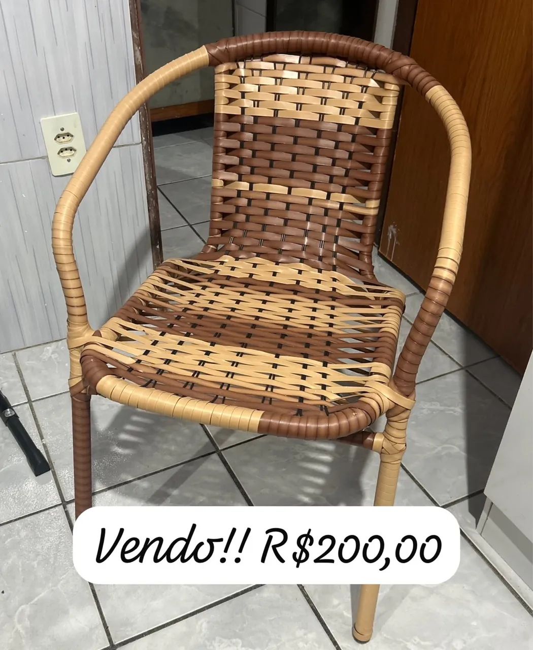 Vendo cadeira de área 