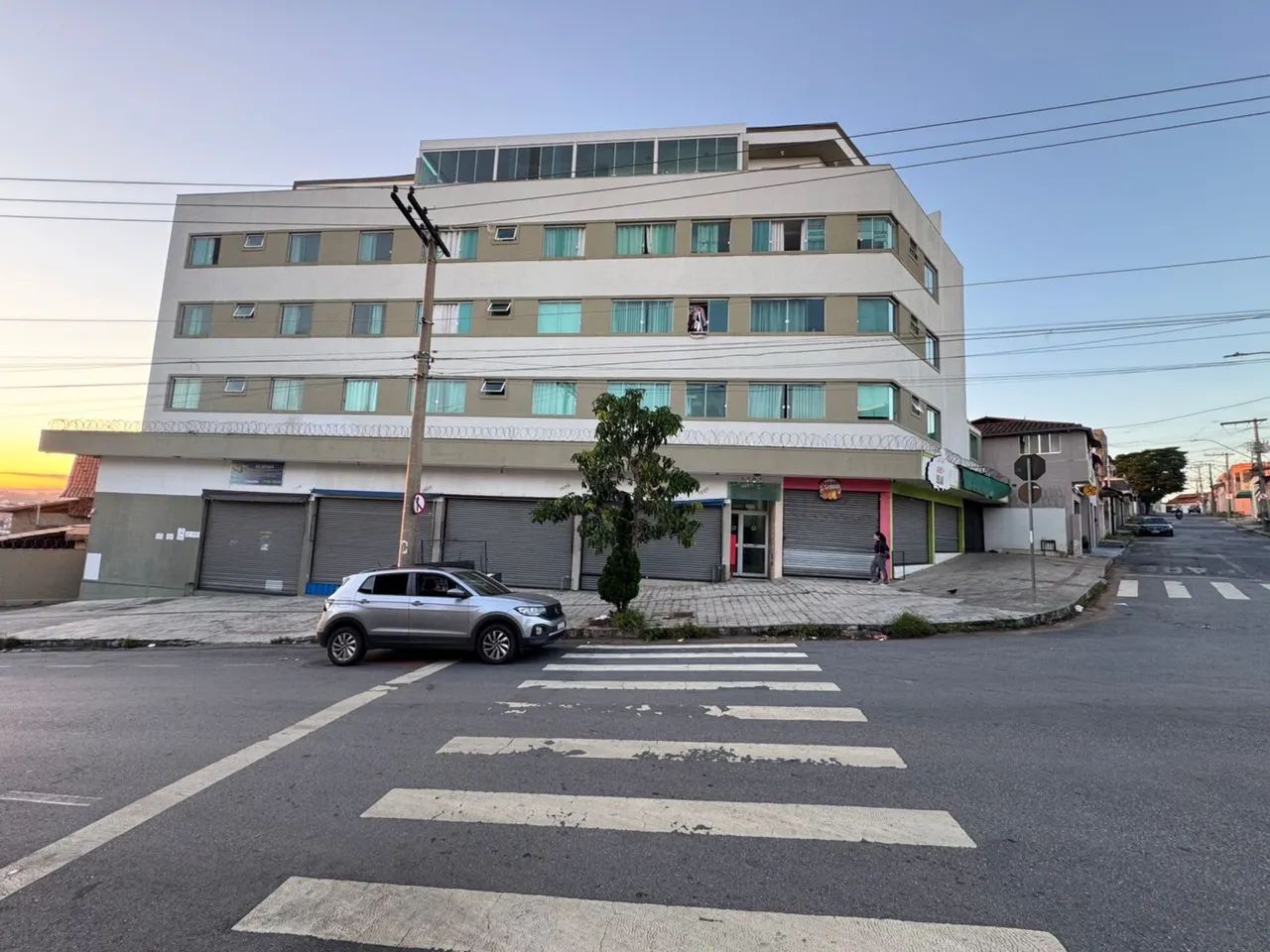 APARTAMENTO COBERTURA MOBILIADO  107 MTS