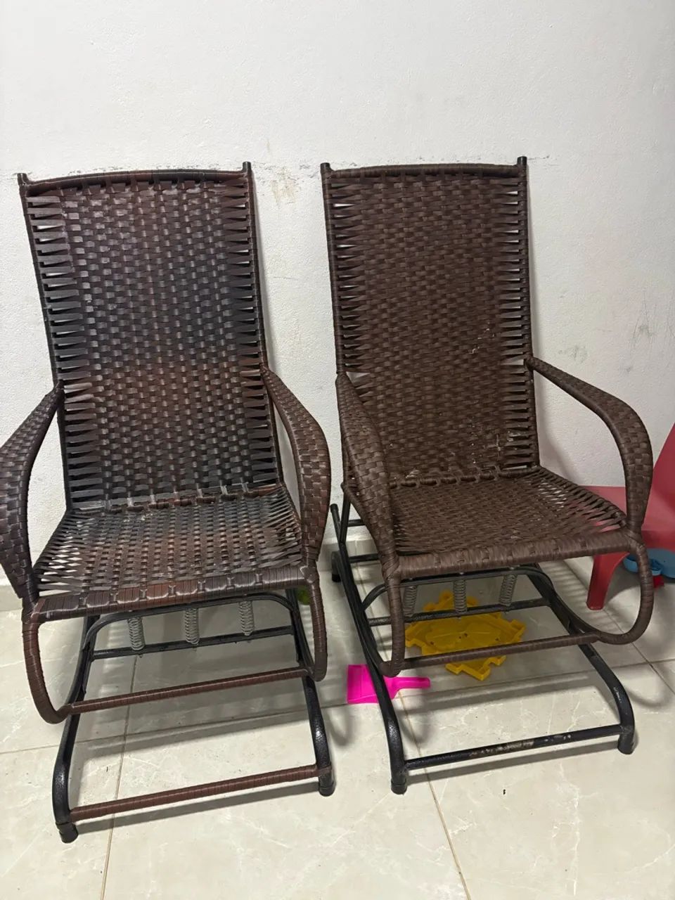 Vendo duas cadeira de balanço nova - Foto 2