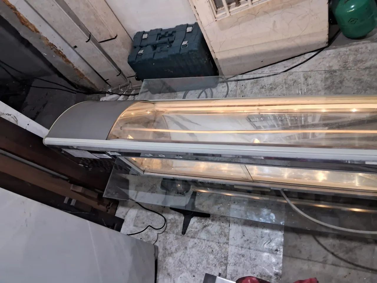 Vitrine refrigerada bem iluminada e aço inox - Foto 5