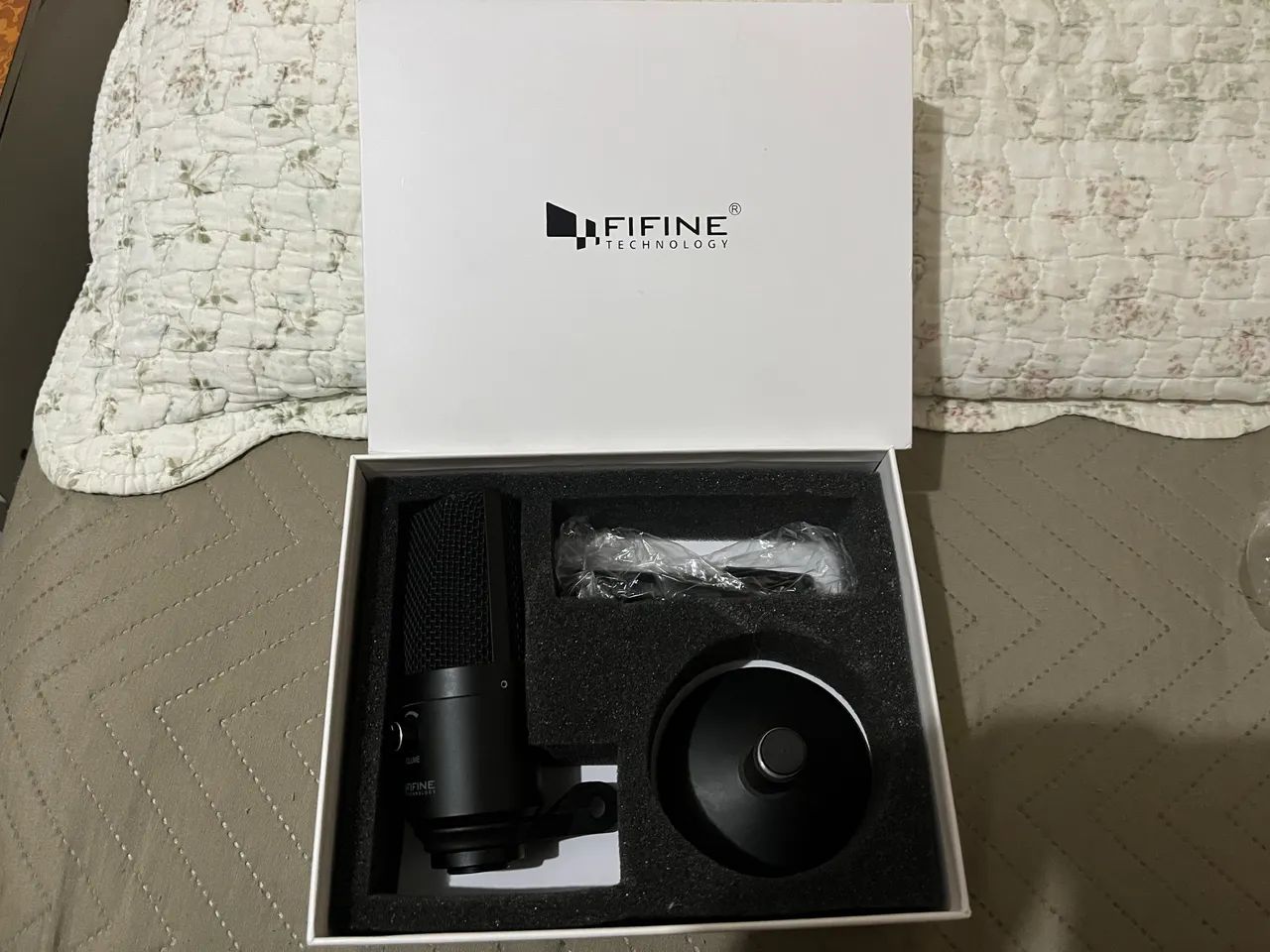 Microfone Fifine K670 / 670B (nunca usado) - Foto 5