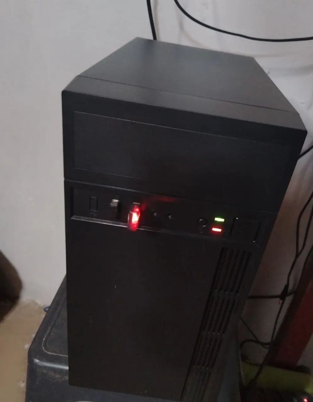 VENDO COMPUTADOR SEMI NOVO