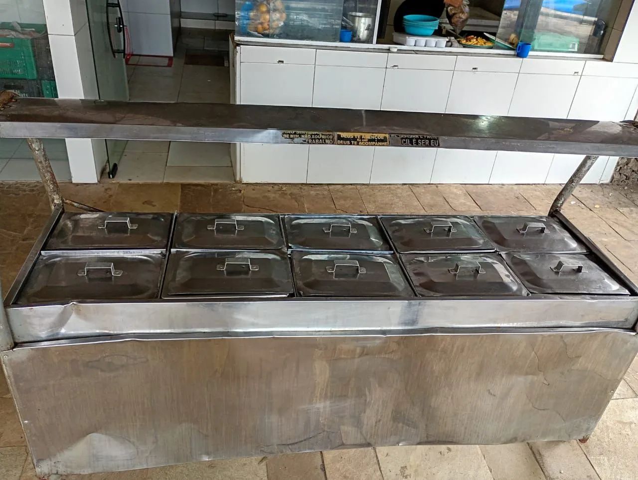 Vende-se rechaud de 10 Cubas.