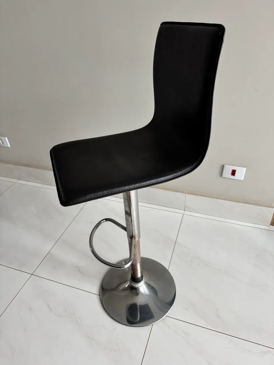 Kit com 3 banquetas giratórias  - Foto 3