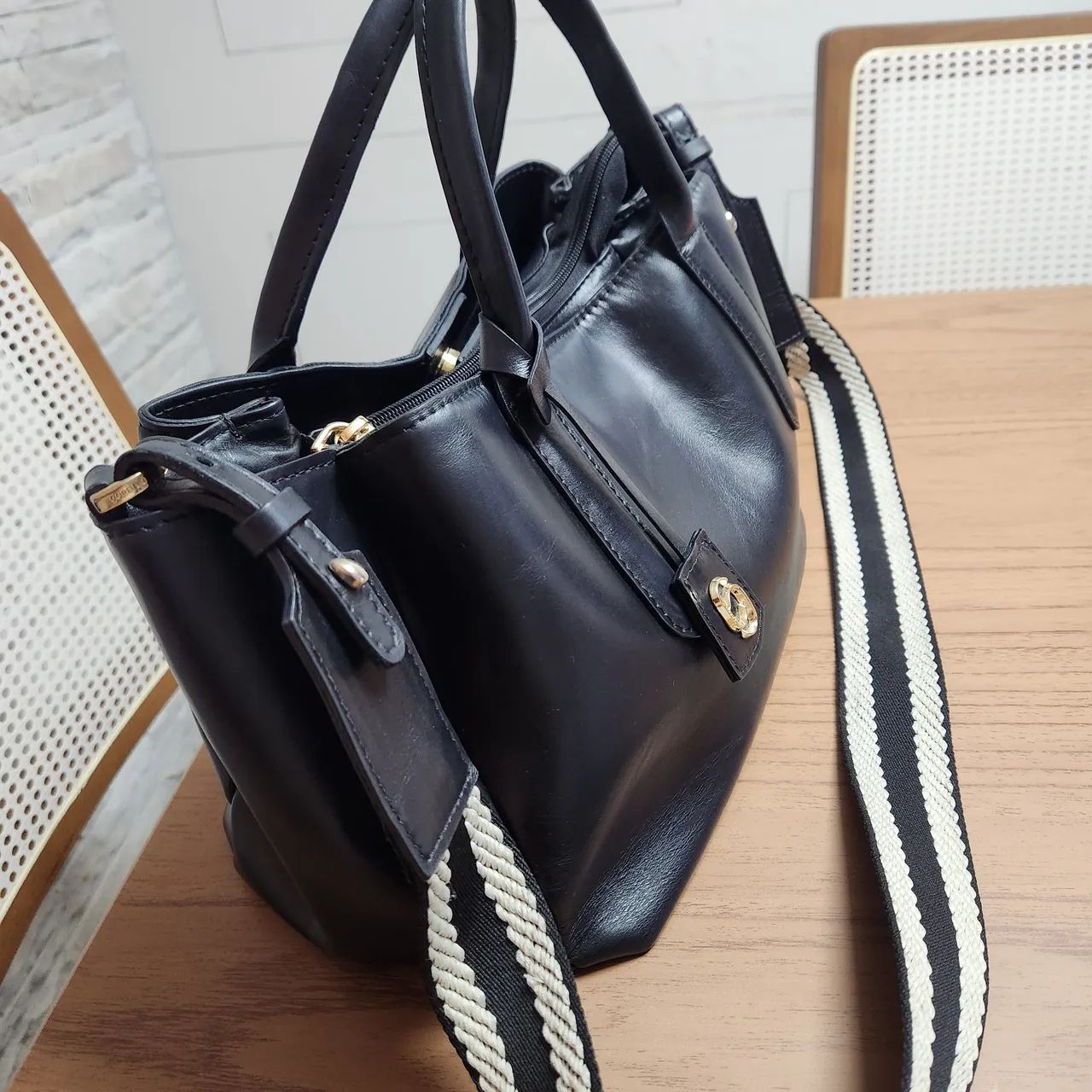 Bolsa Corello preta  - Foto 4