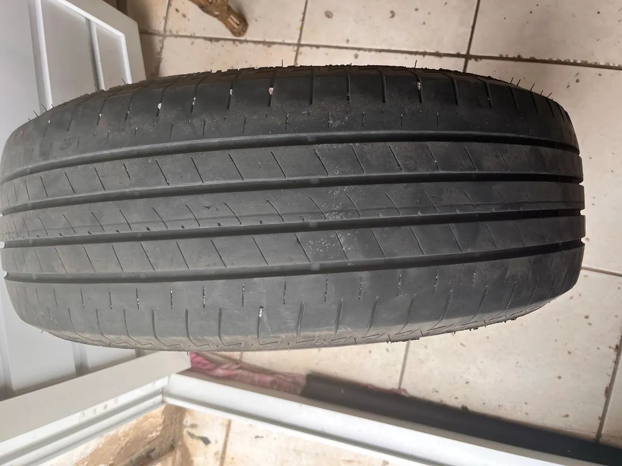 Vendo dois pneus - Foto 5