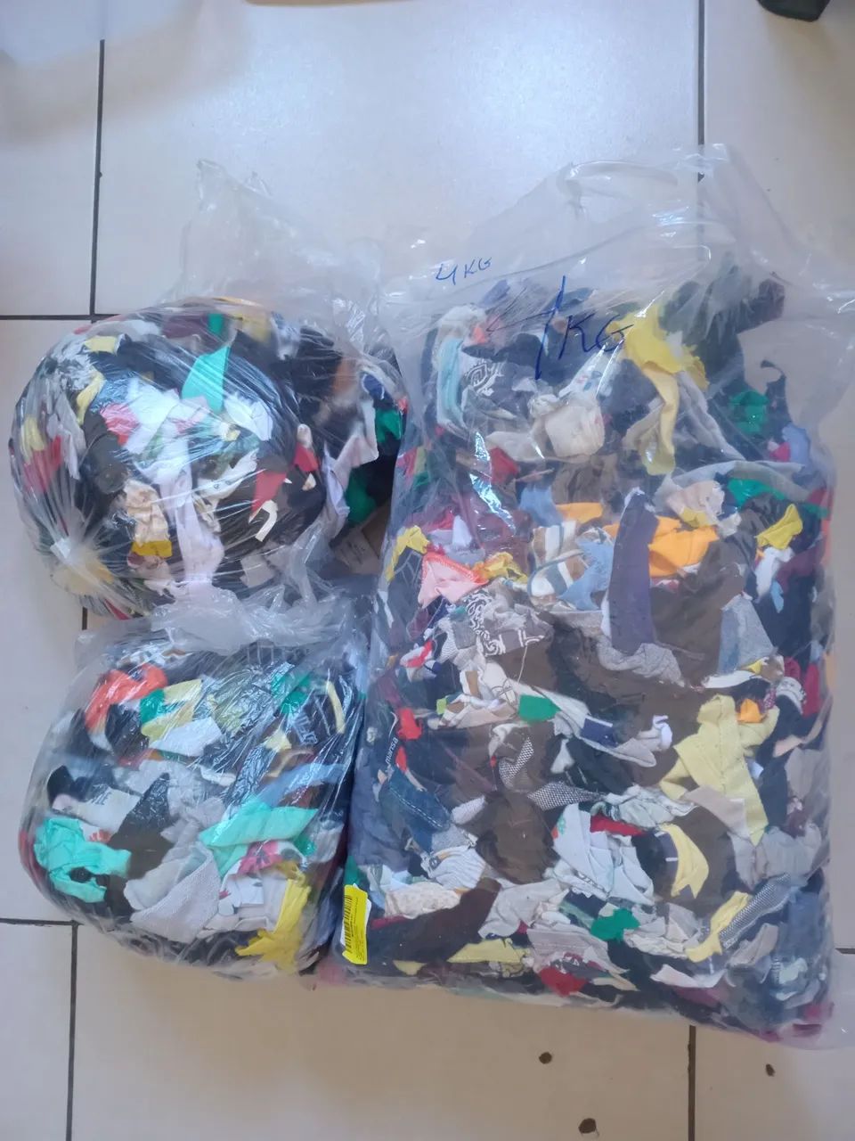 10kg de retalhos para enchimento  - Foto 2