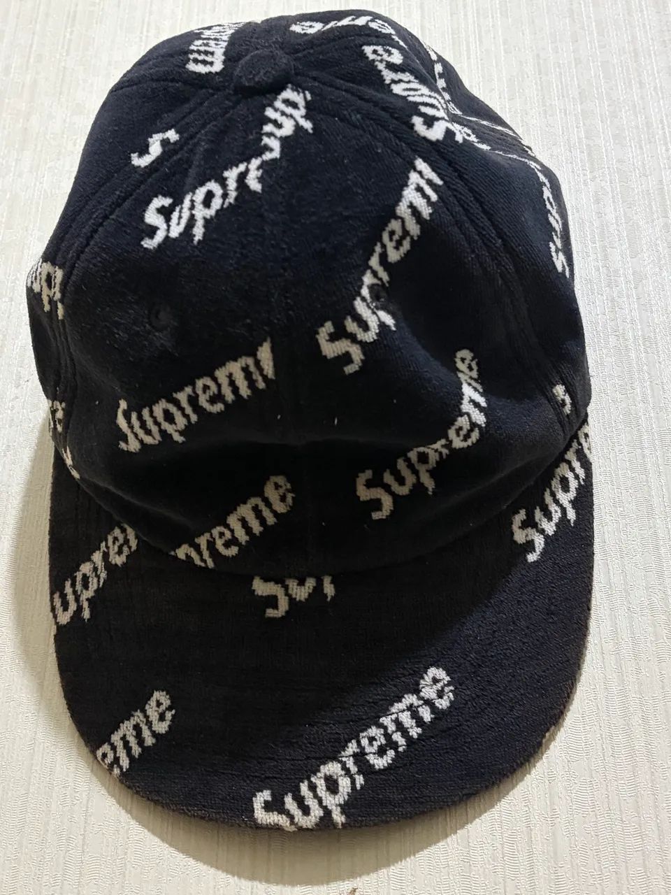 Boné supreme