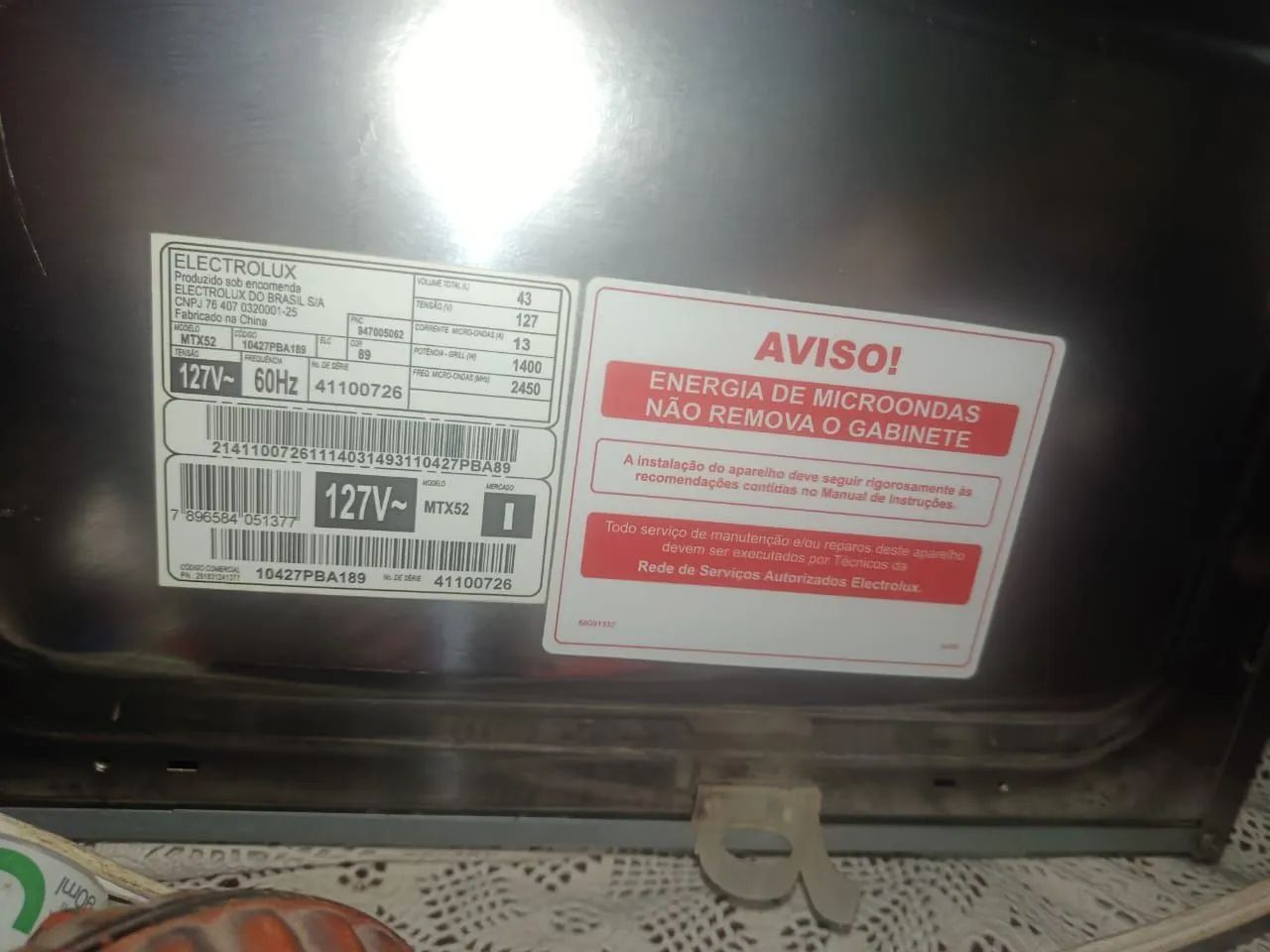 Microondas  Eletrolux  43 LTS  modelo MTX52, função grill - Foto 5