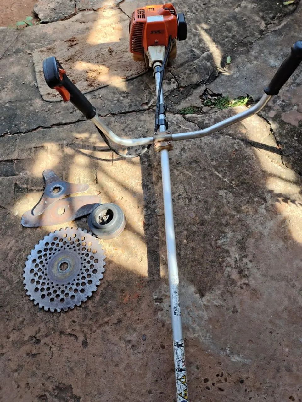 ROÇADEIRA STIHL FS-85 USADA  - Foto 3