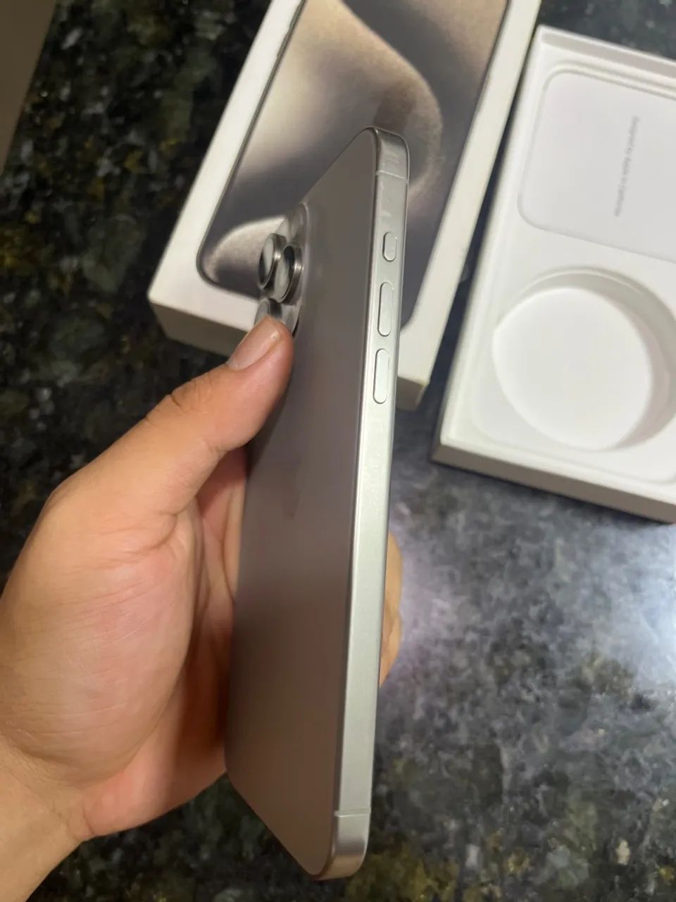 iPhone 15 Pro Max  - Foto 2