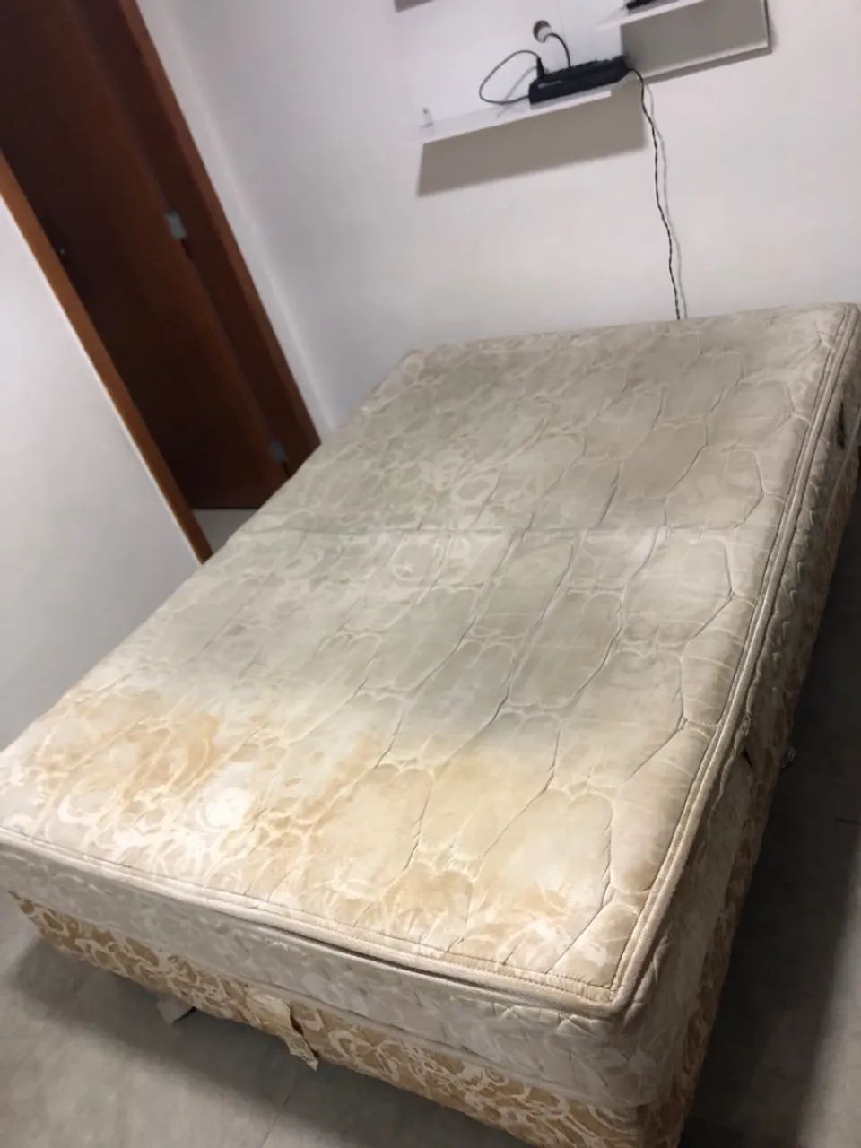 Vendo cama de casal , colchão e base - Foto 5