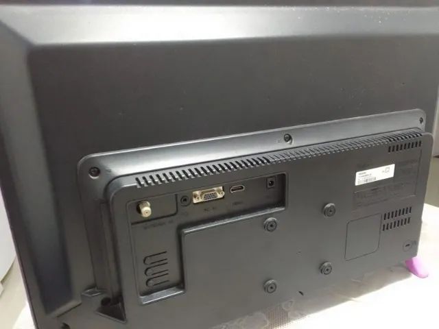 TV PHILCO 24":  em LED - Foto 2