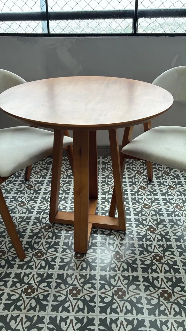 Mesa com duas cadeiras  - Foto 2