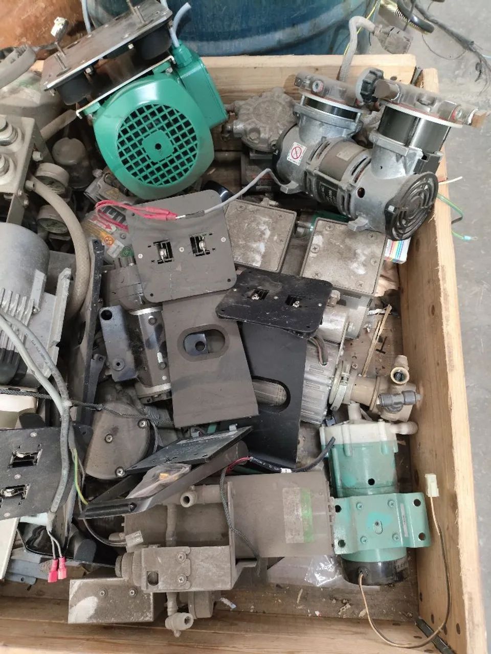 Motores elétricos e bomba pneumática  - Foto 3