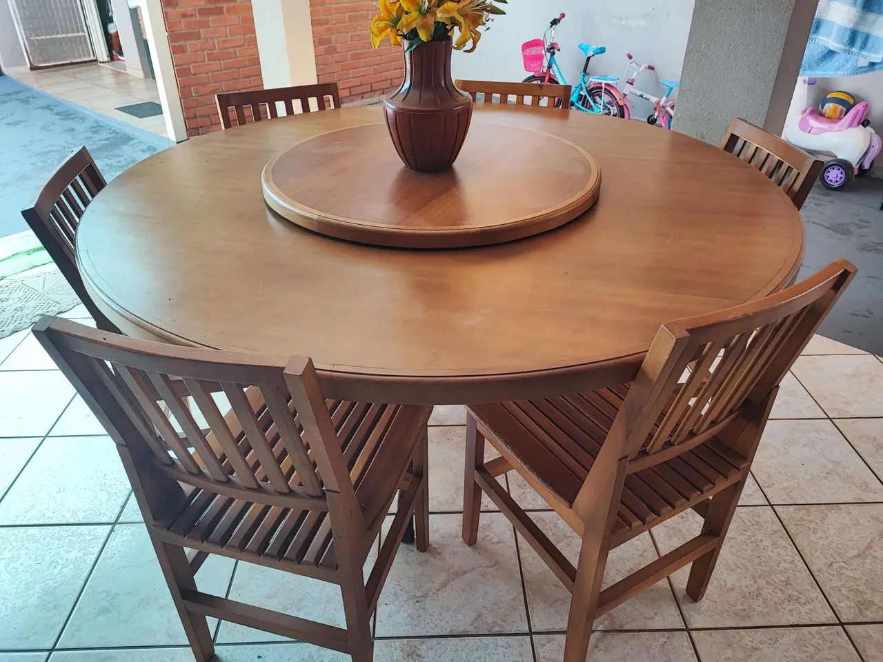Mesa madeira maciça com centro giratório 
