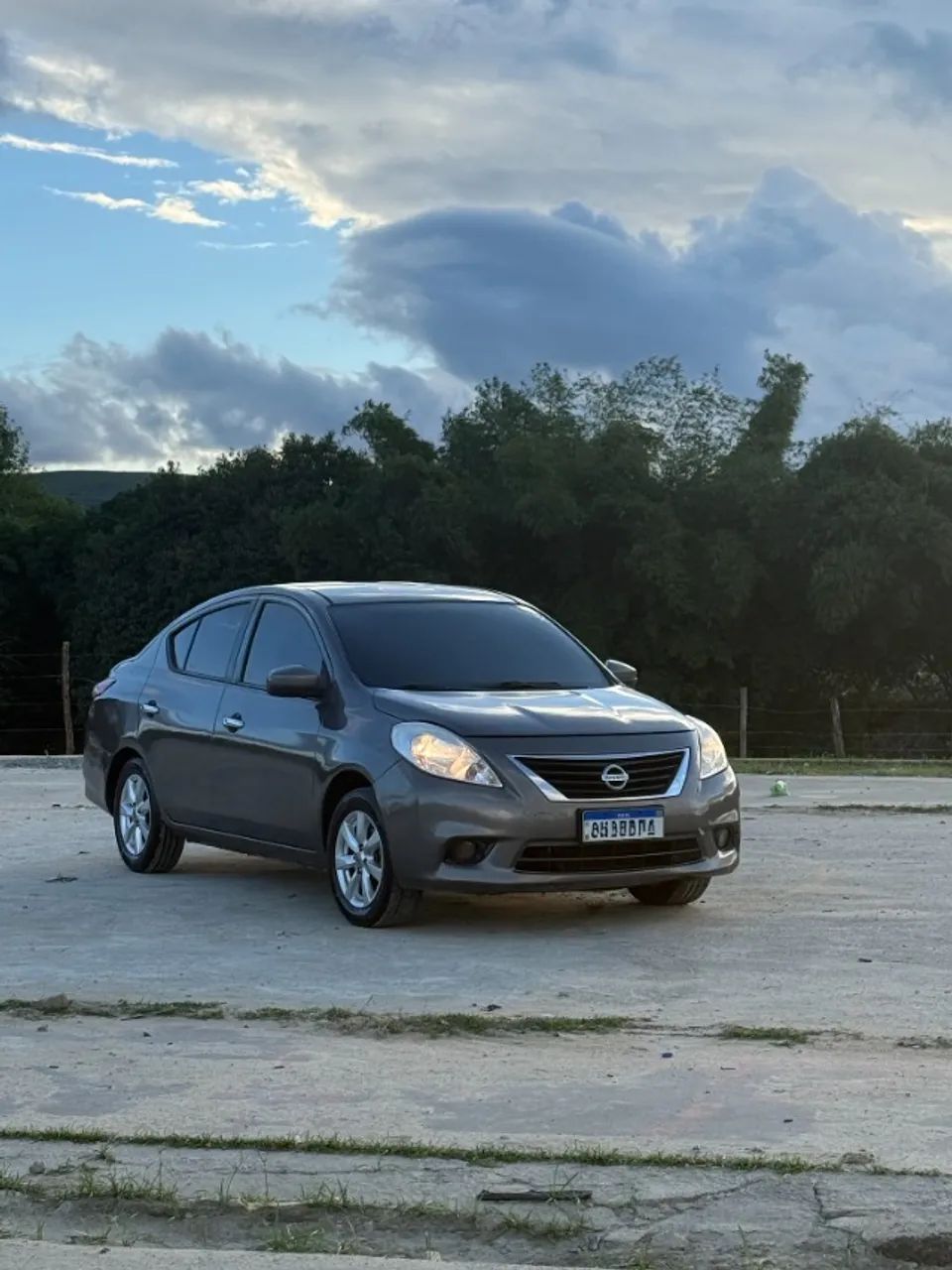 Nissan Versa VERSA SL 1.6 16V Flex Fuel 4p Mec. 2013