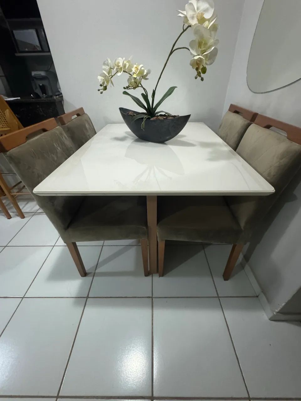 Mesa de Jantar 4 Lugares com 4 Cadeiras - Foto 2