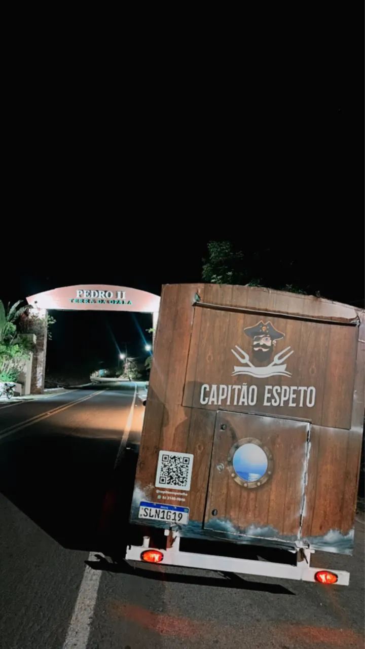 VENDE-SE FOOD TRUCK REFORMADO E EMPLACADO COM AR CONDICIONADO E INSTALAÇÃO ELÉTRICA  - Foto 3