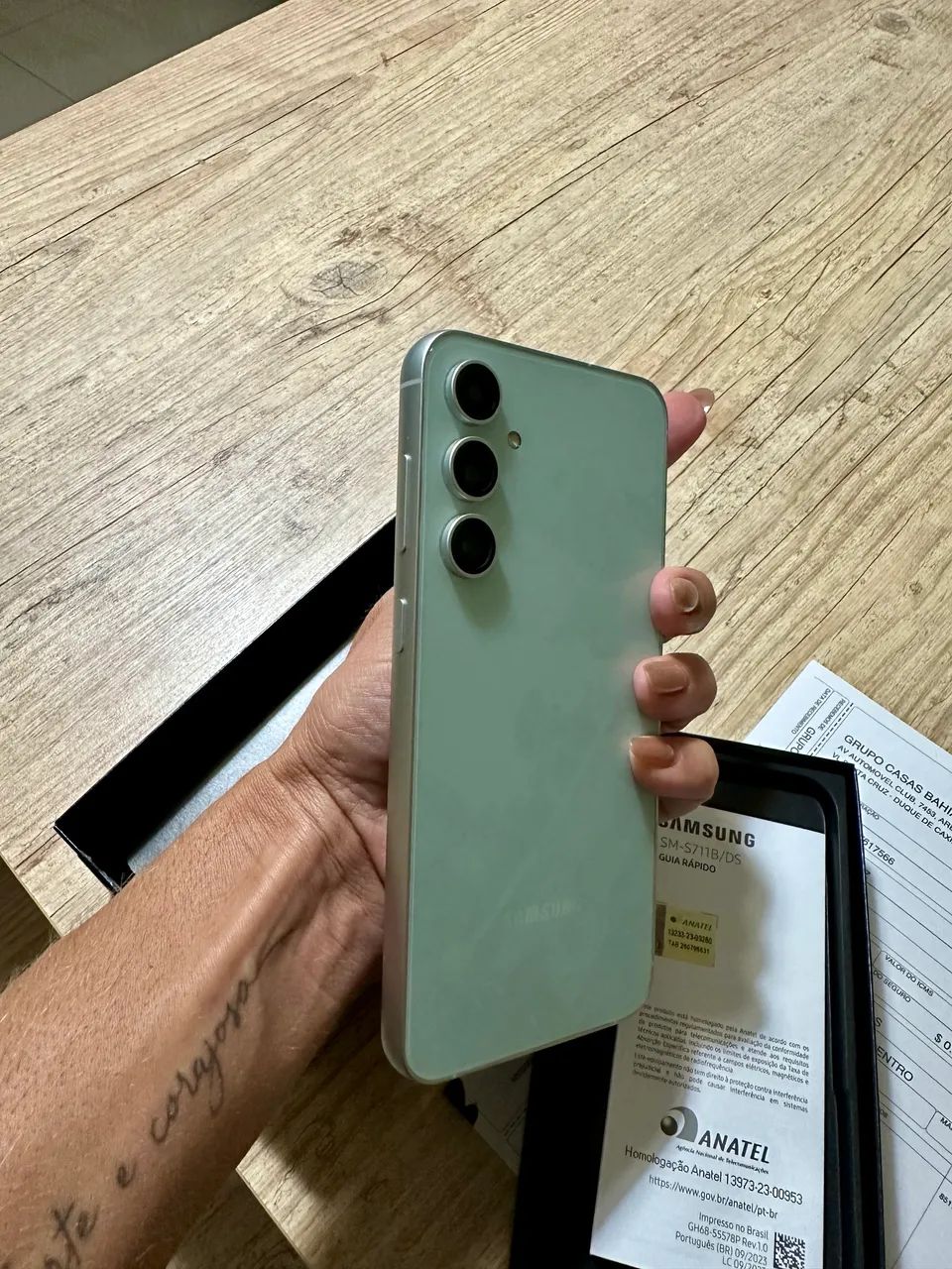 Samsung Galaxy S23 FE 128GB Verde - Foto 2