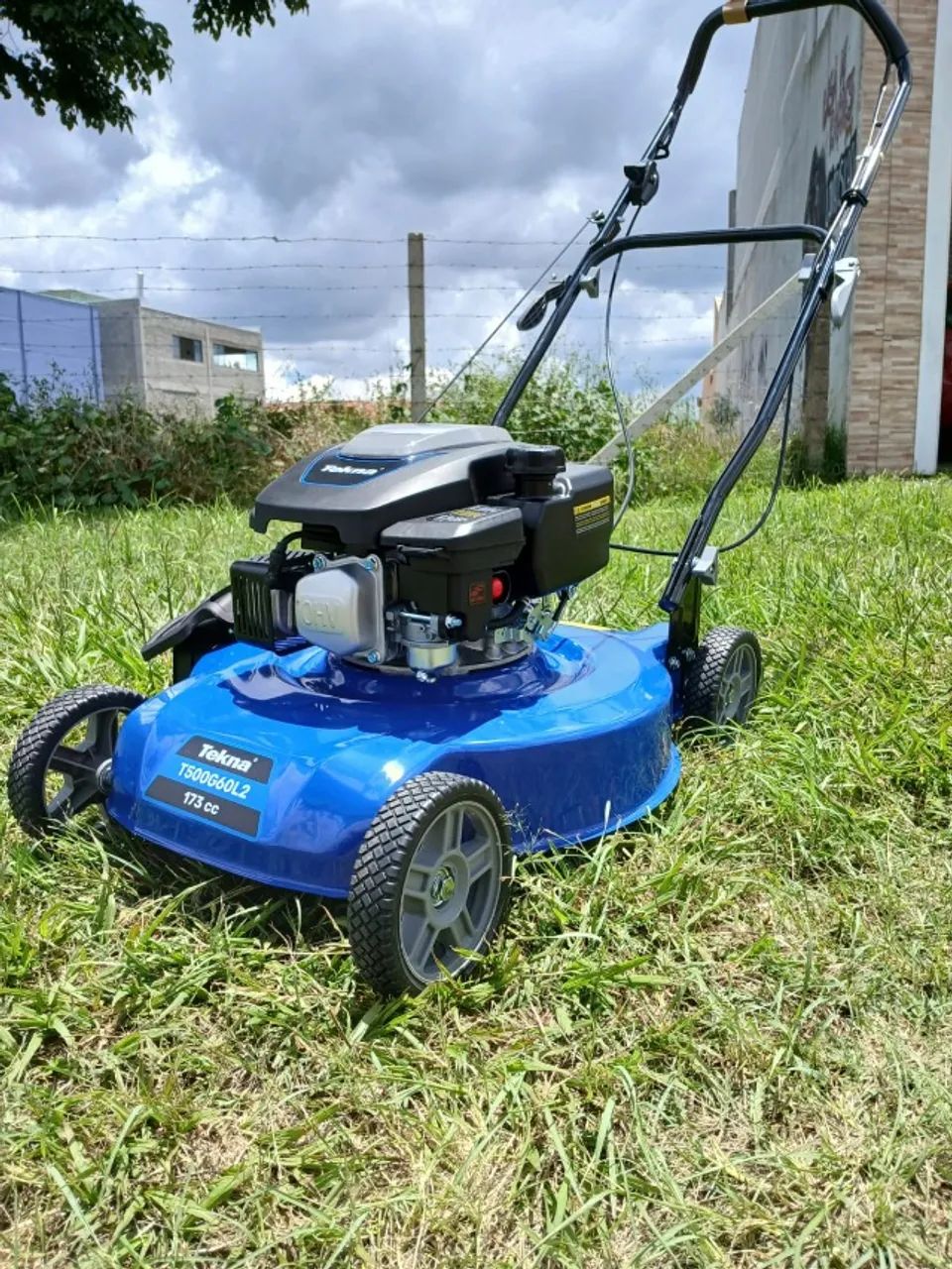 Cortador de gramas a gasolina  173cc novo na caixa - Foto 5