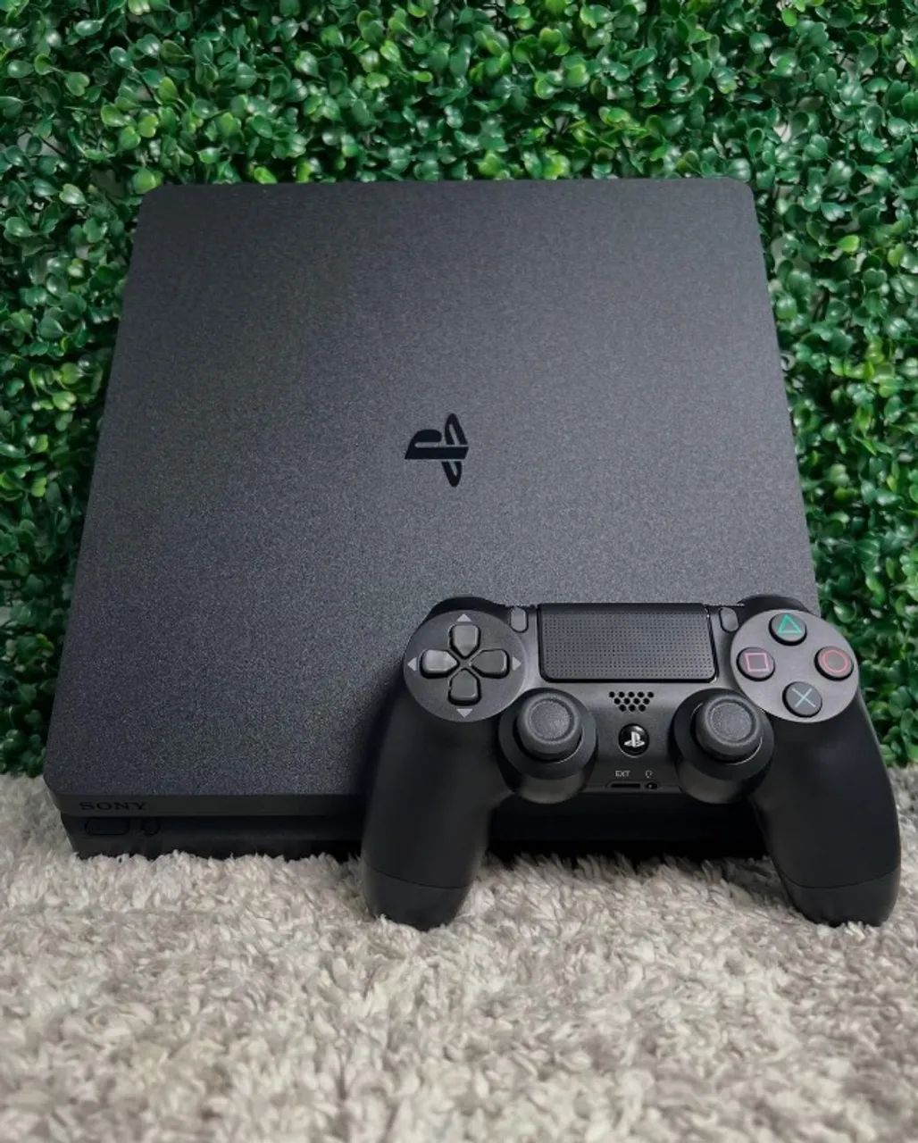 PlayStation 4 Slim na Caixa