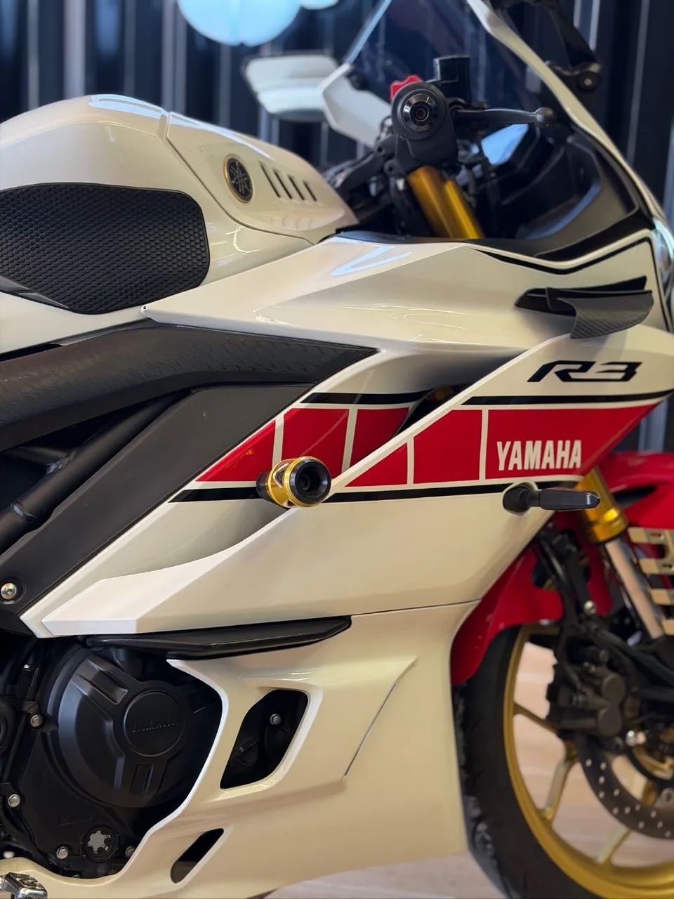 YZF R-3 World GP 60th ANNIVERSARY ED. - Foto 5