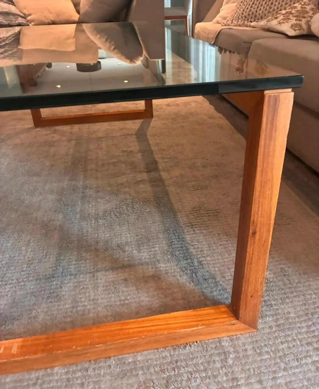 Mesa de centro em vidro e madeira - Foto 2