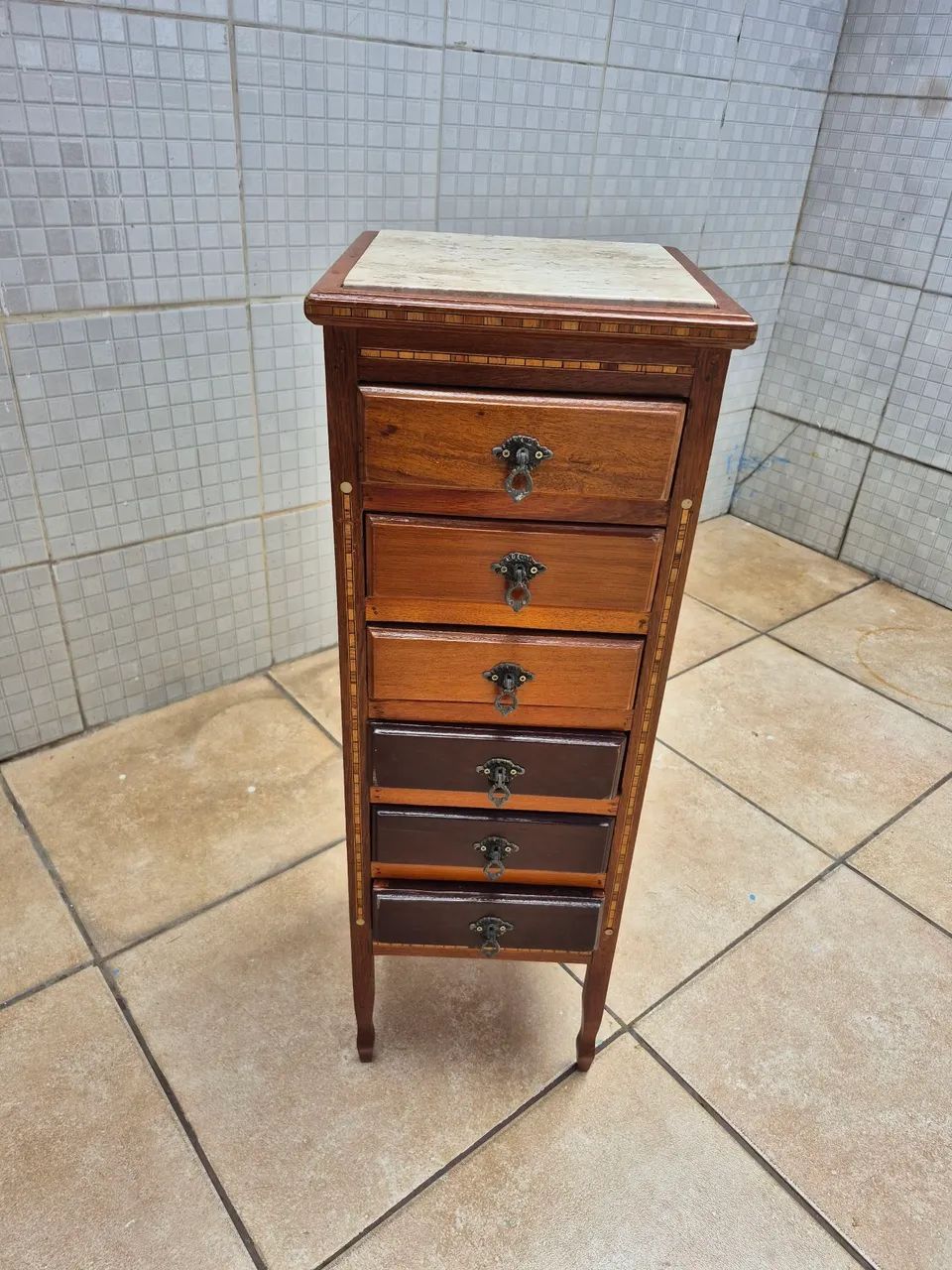 Mesa de canto/ criado mudo