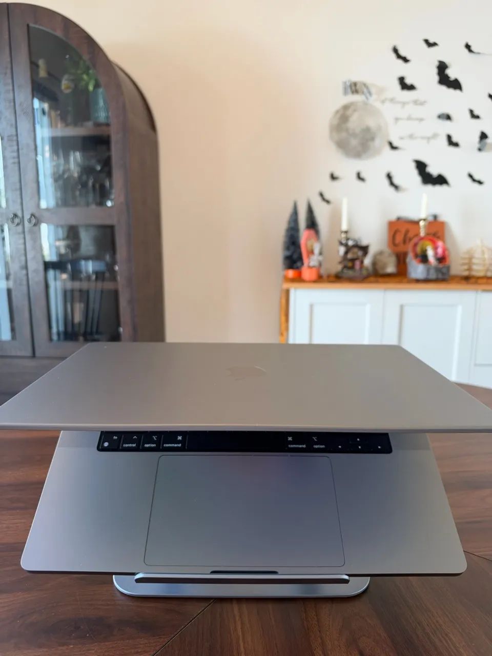 MacBook Pro 16 M1 Max 32GB RAM 1TB SSD GPU 24 Núcleos - Foto 2