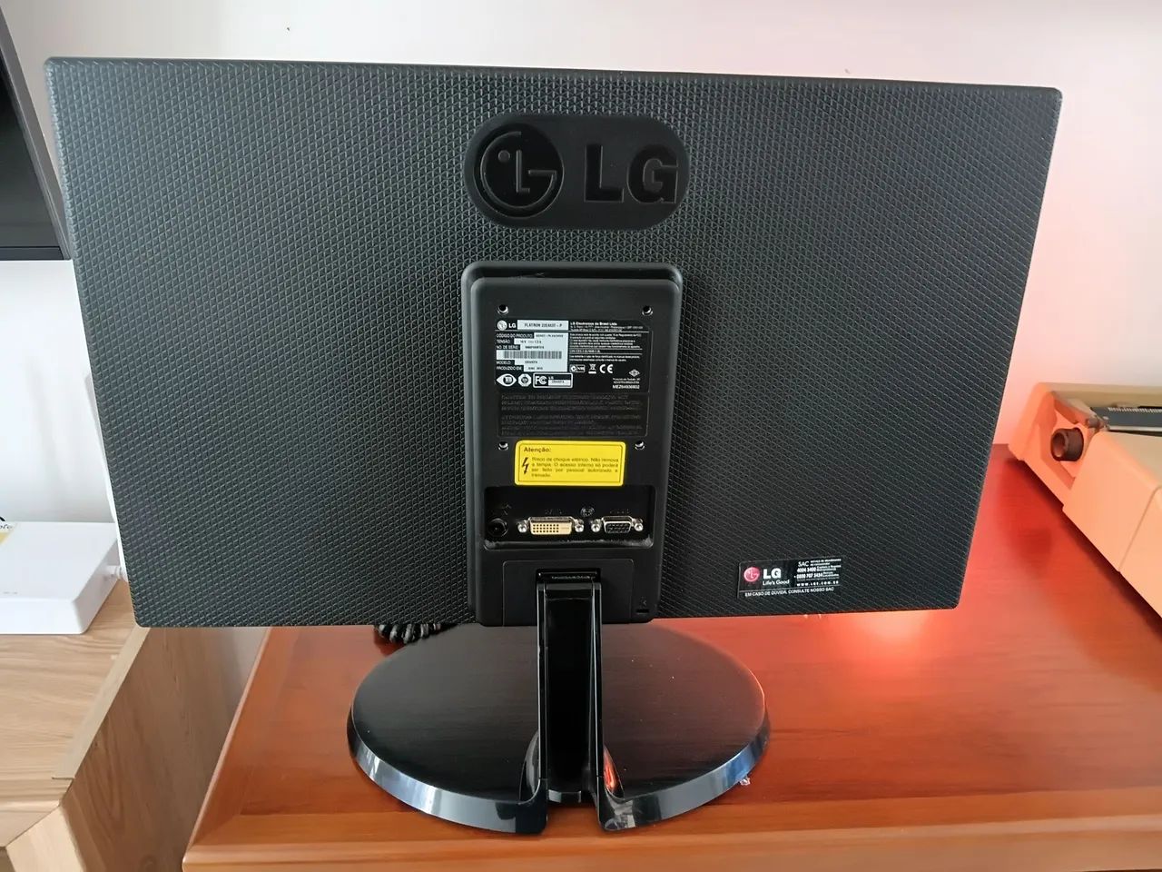 Monitor LG 22 - Foto 2