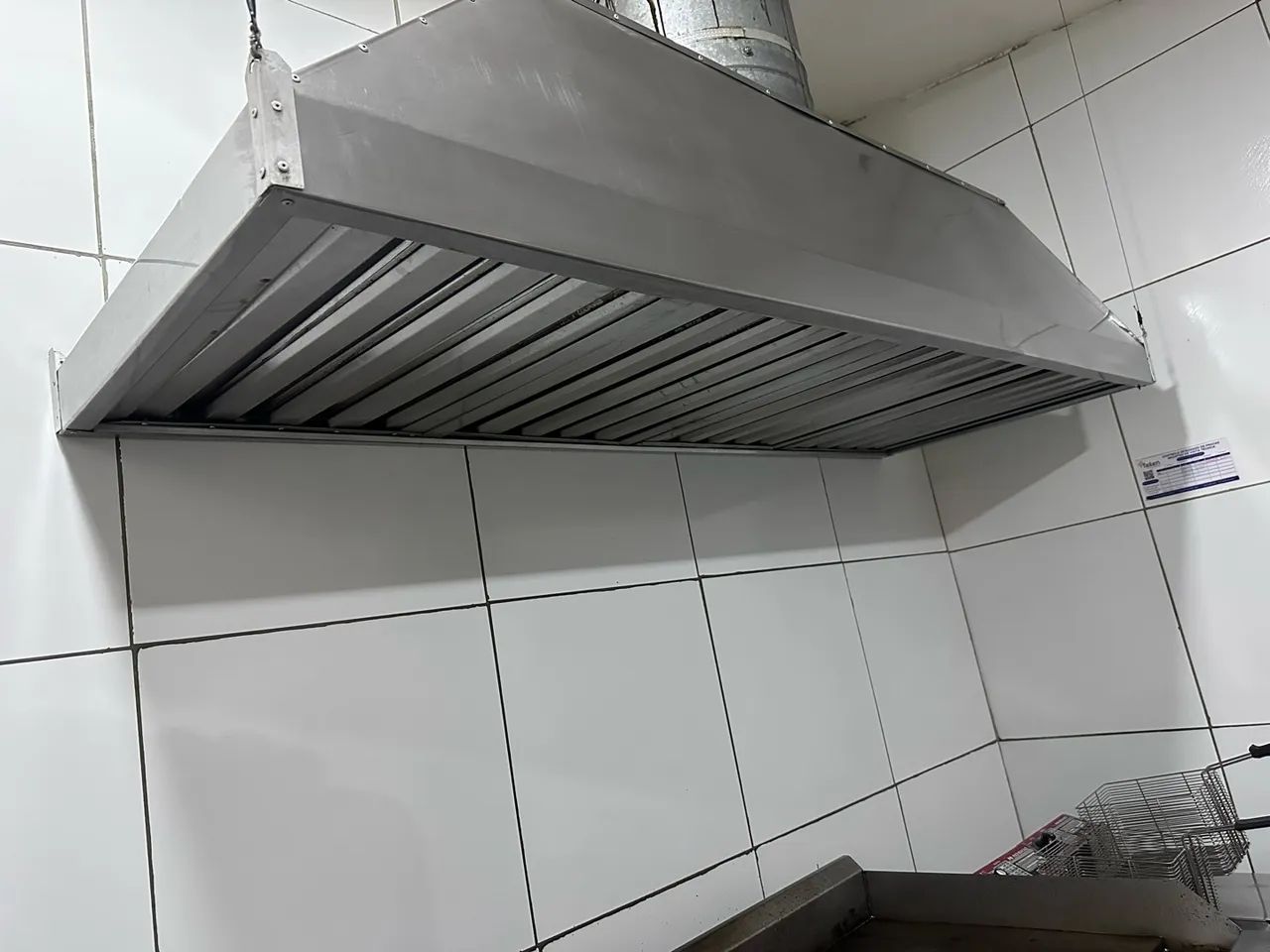 Vendo coifa com filtros 