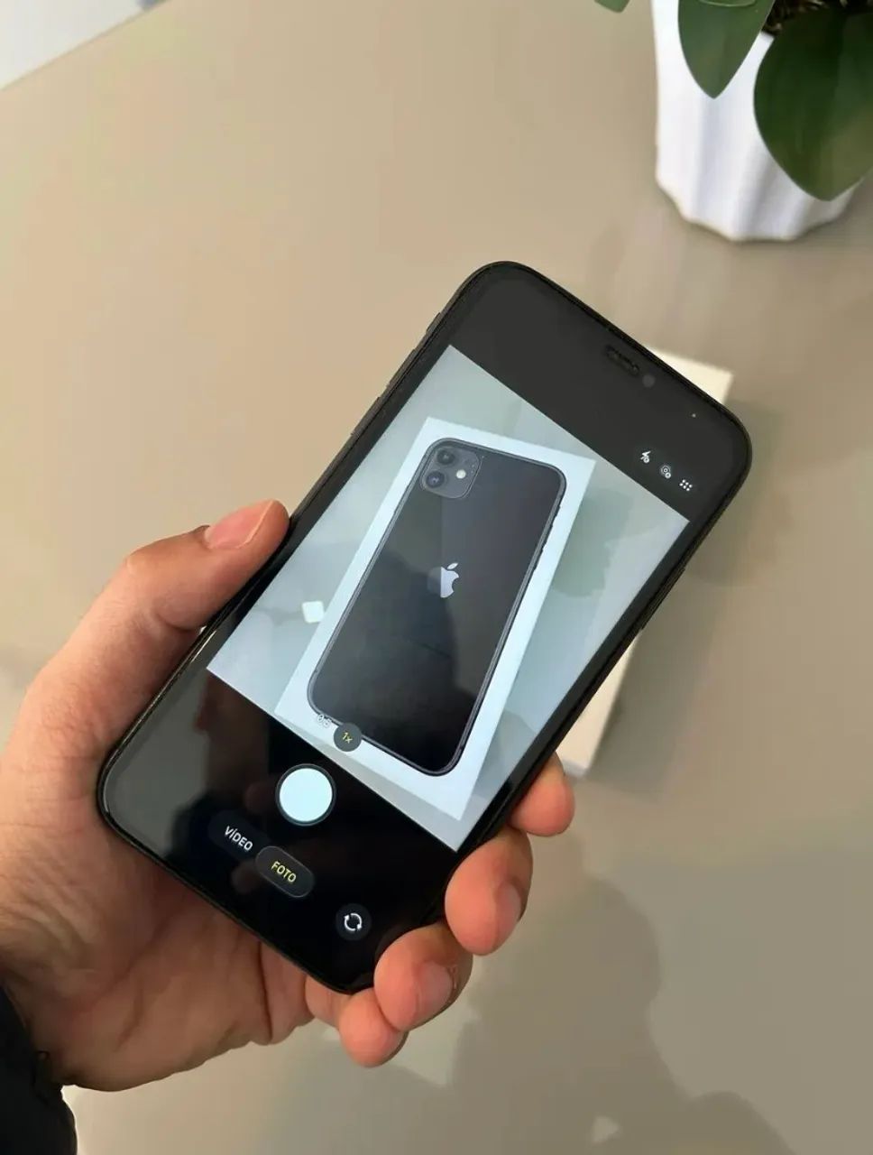 iPhone 11 (ZERO) ACEITO CARTÃO - Foto 2