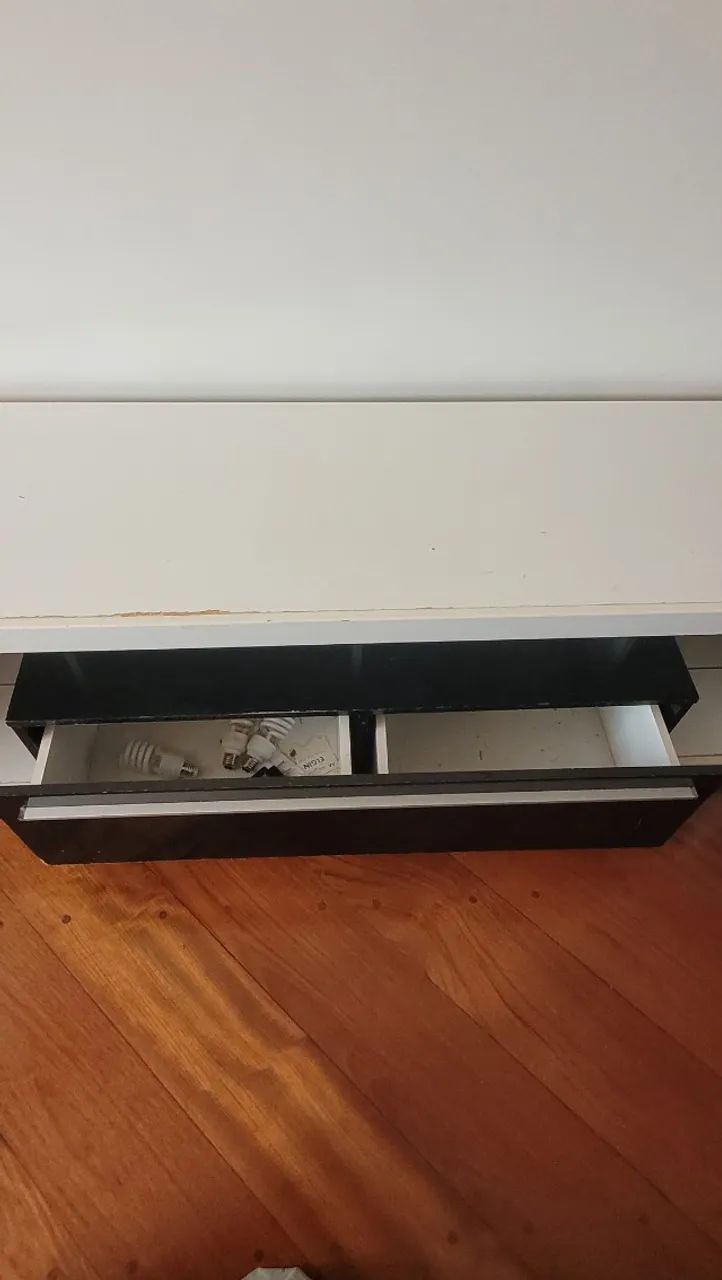 Conjunto Rack, mesa de centro e mesa lateral. - Foto 5
