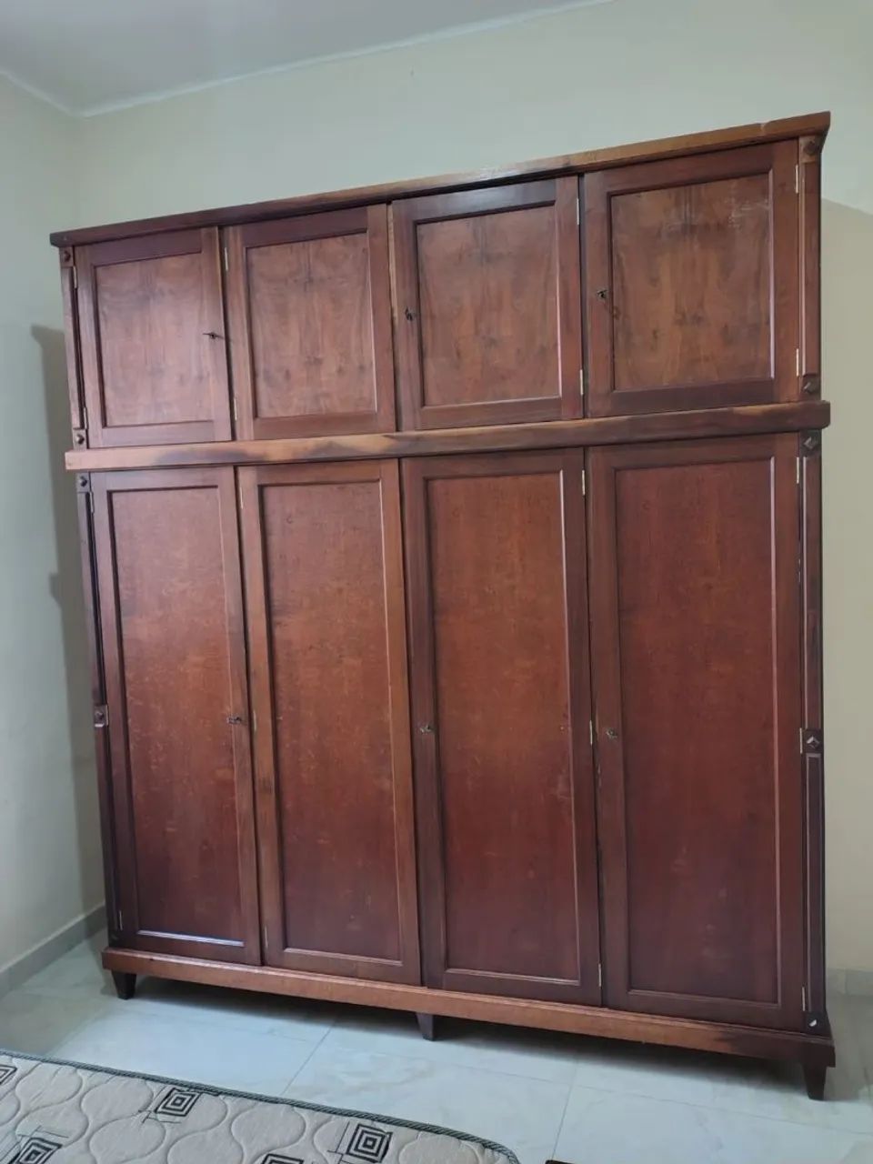 Cama e Guarda-roupa 