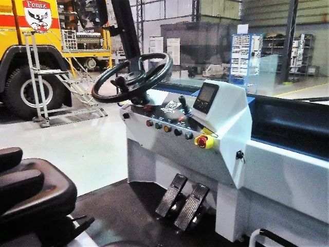 TRATOR DE SERVIÇOS DE APOIO  - Foto 3