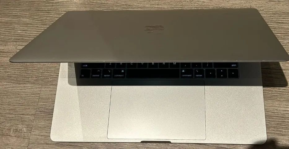 macbook pro 2019 i7 15 polegadas touchbar ram 16gb ssd 512 gb sem