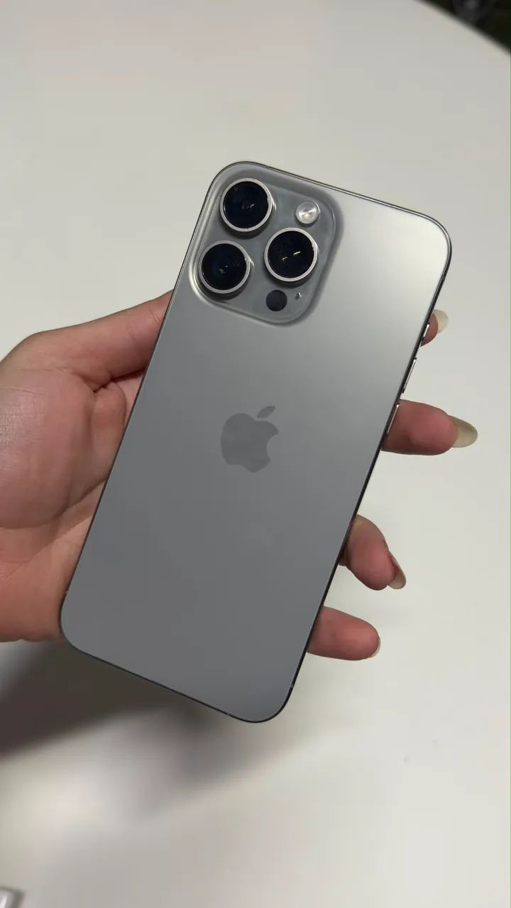 Vendo iPhone 15 pro Max - 256 cinza - Foto 2